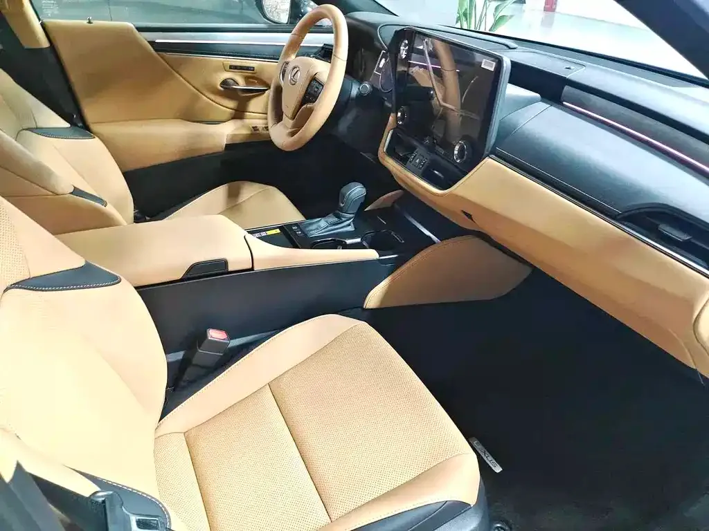 Lexus ES 2026 из CN, фото 2