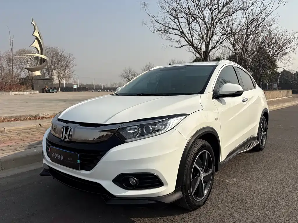 Honda Vezel — фото 1