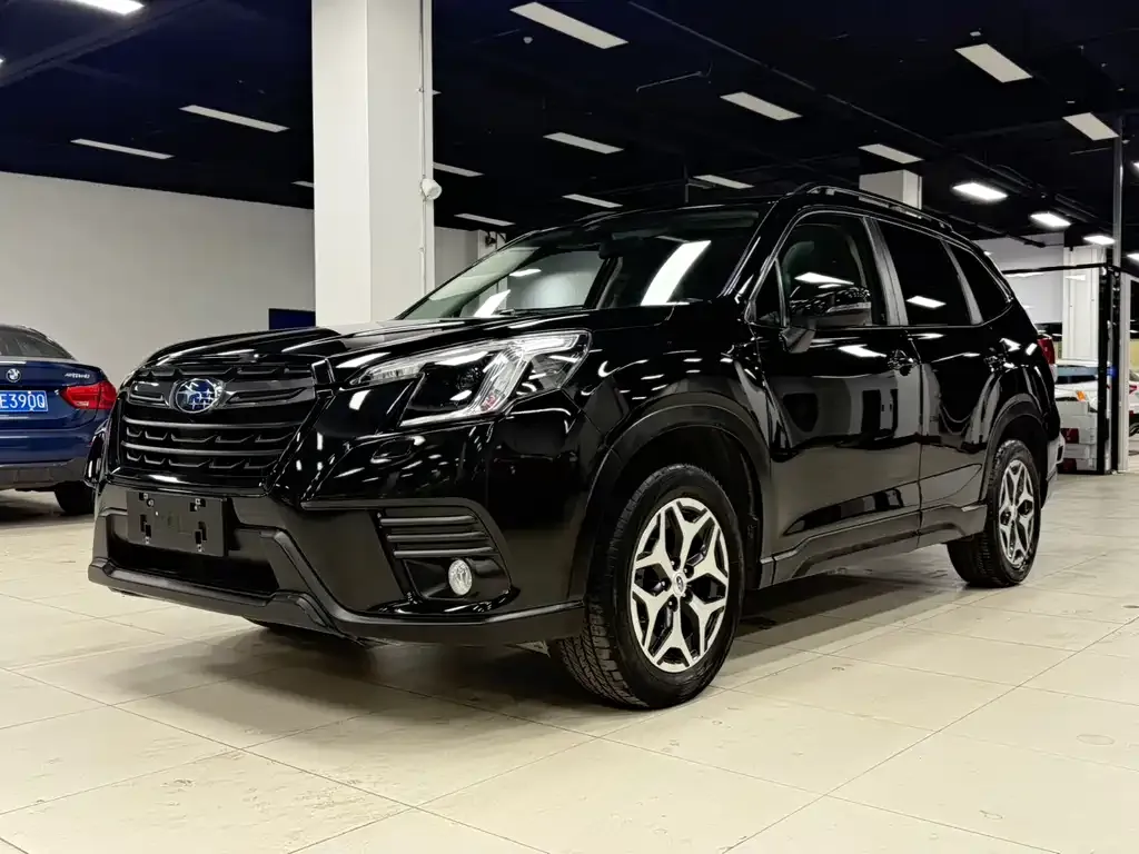 Subaru Forester — фото 1