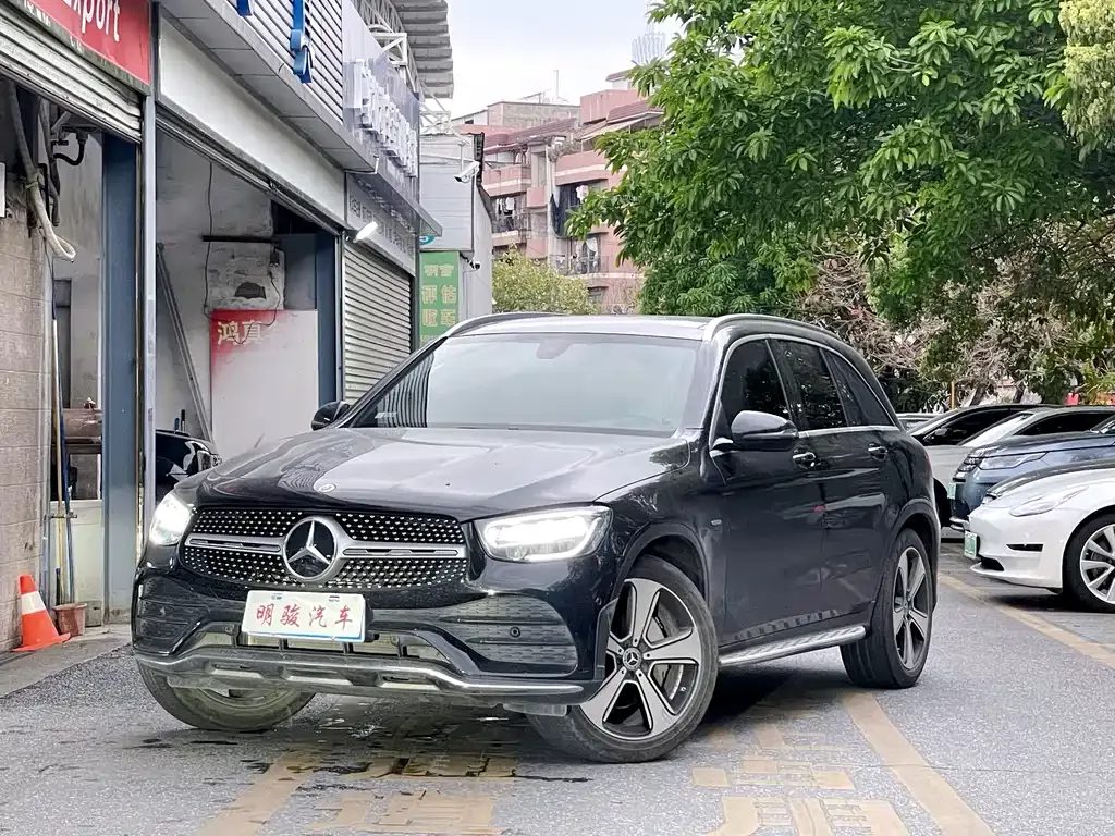 Mercedes-Benz GLC — фото 1