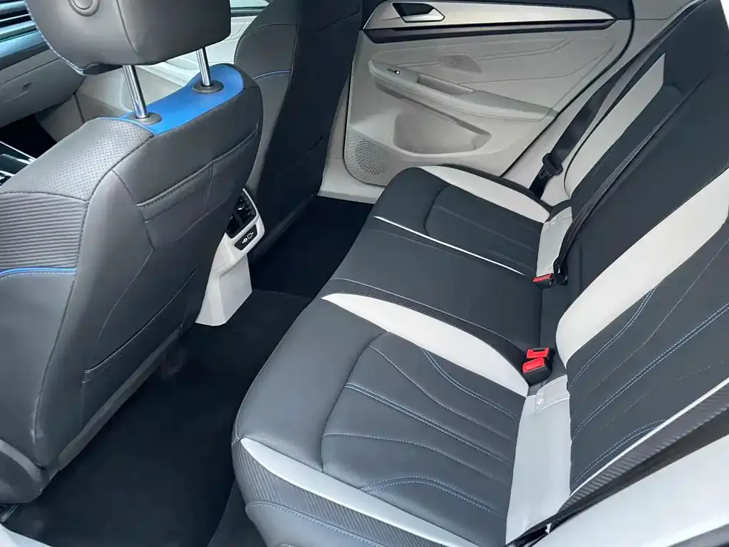 Volkswagen Lamando 2022 из CN, фото 4