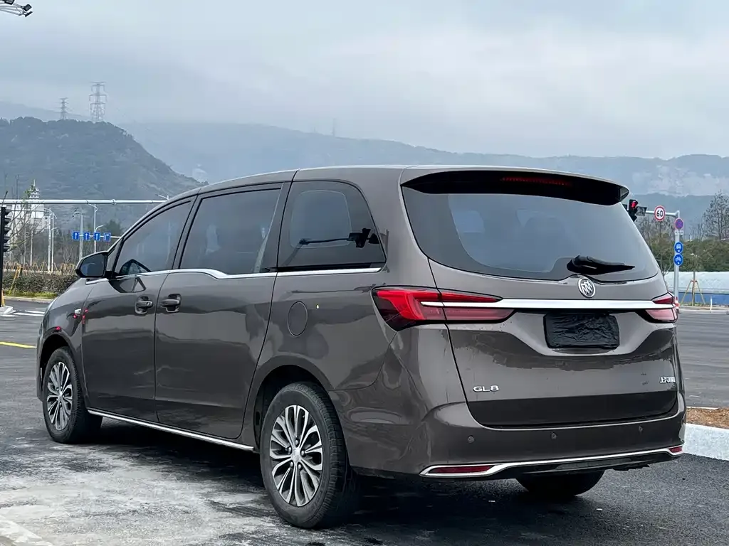 Buick GL8 2024 из CN, фото 10