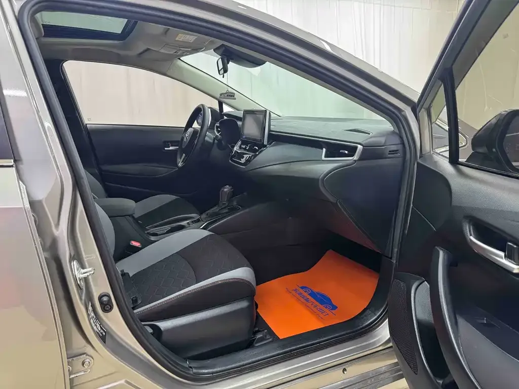 Toyota Corolla 2021 из CN, фото 10