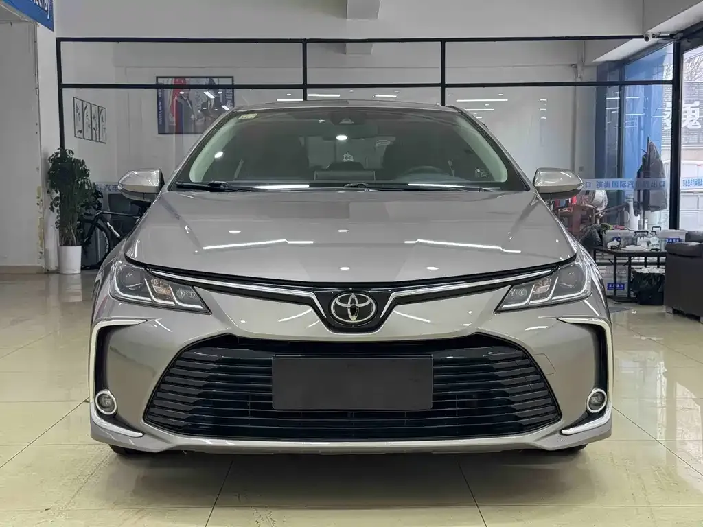 Toyota Corolla 2021 из CN, фото 2