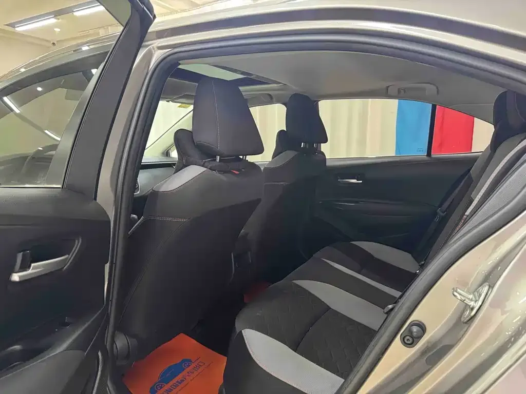 Toyota Corolla 2021 из CN, фото 7
