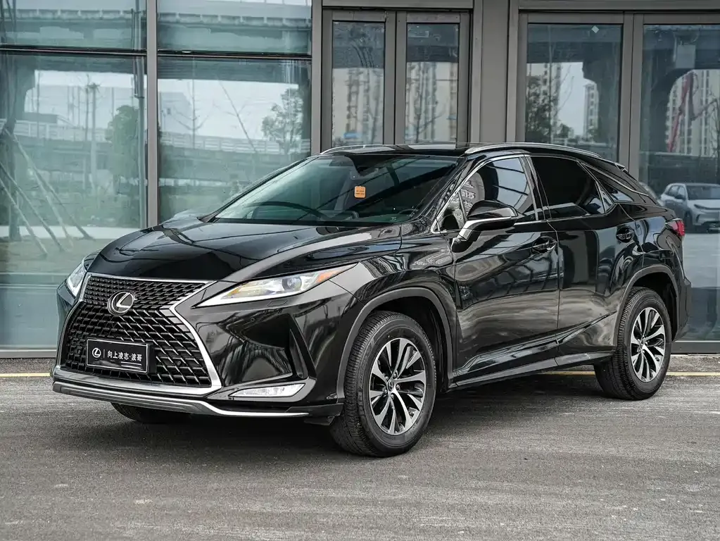Lexus RX — фото 1