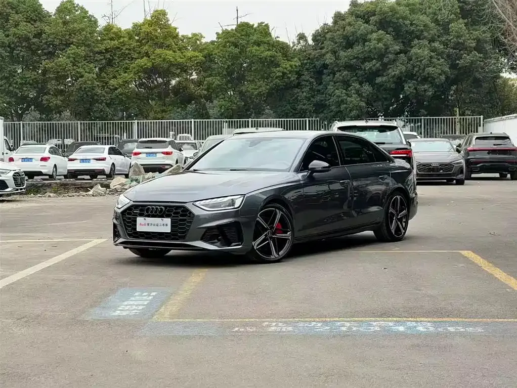 Audi A4L 2022 из CN, фото 1