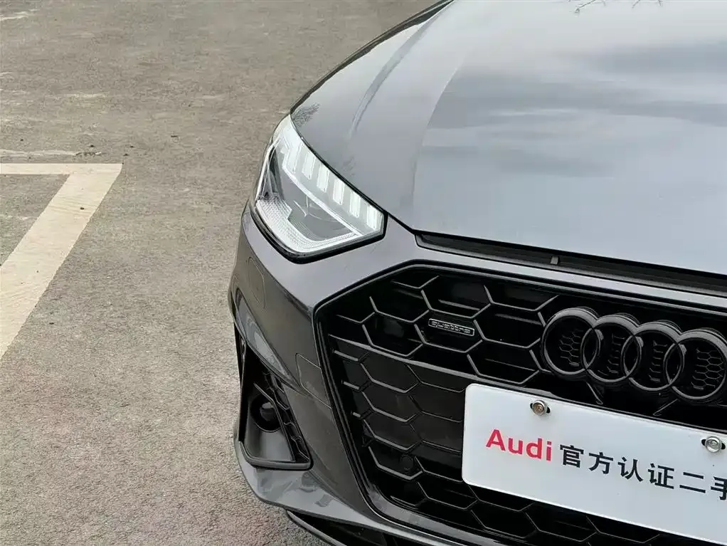Audi A4L 2022 из CN, фото 7