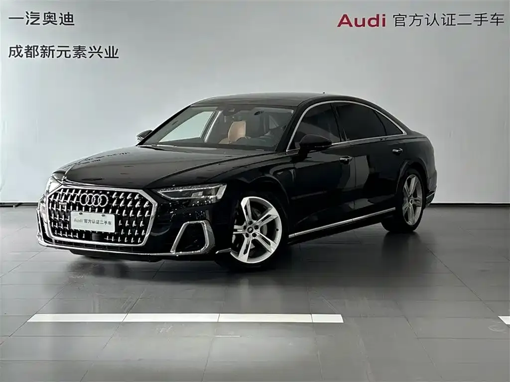 Audi A8 — фото 1