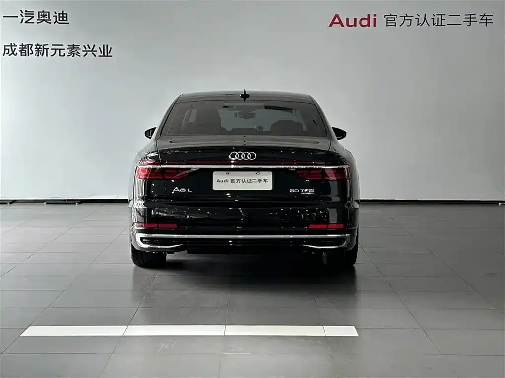 Audi A8 — фото 2