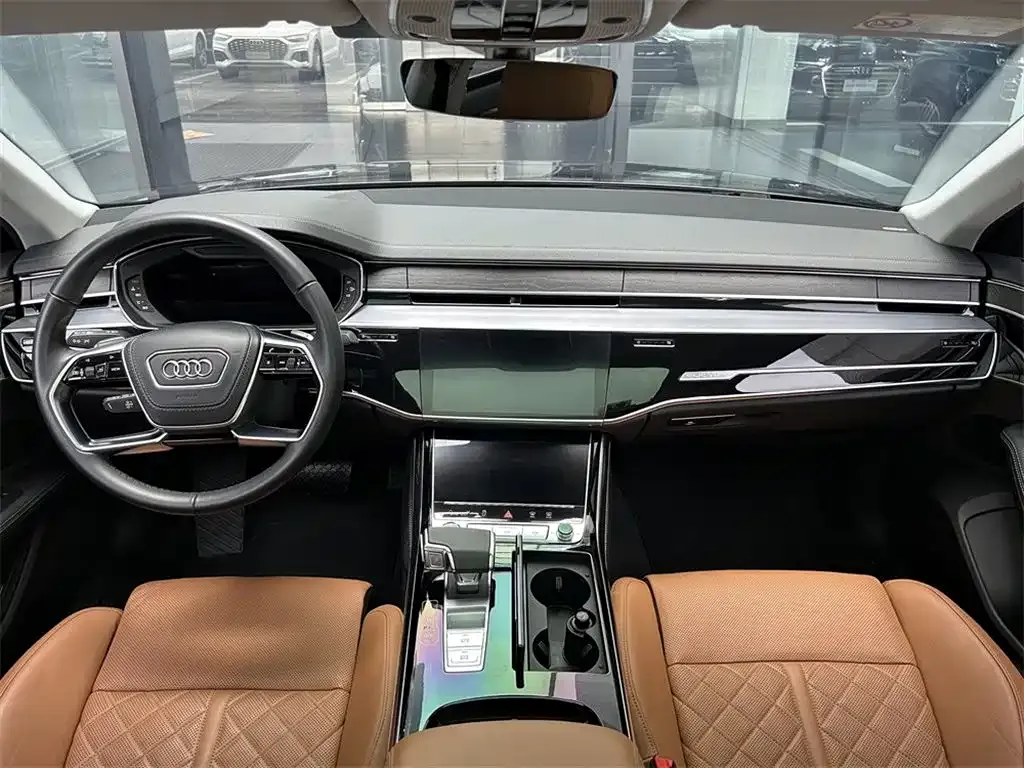Audi A8 — фото 5