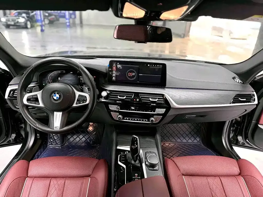 BMW 5 Series — фото 4