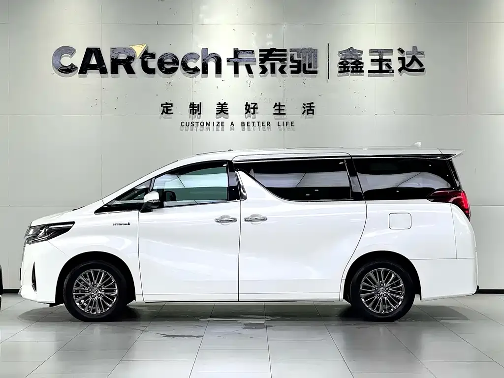 Toyota Alphard — фото 3