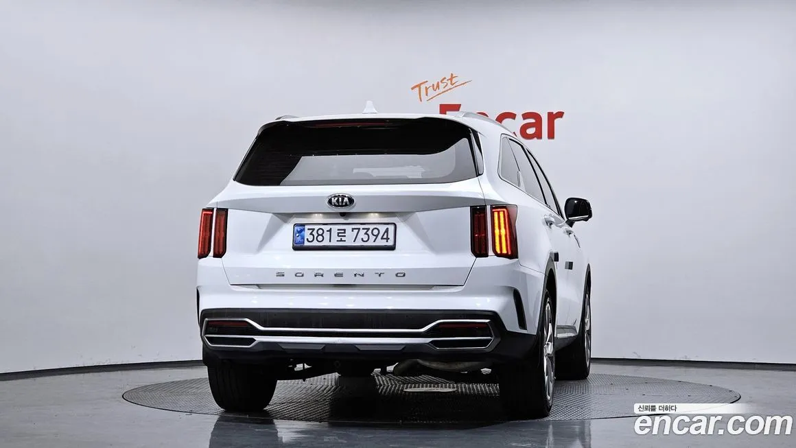 Kia Sorento — фото 9