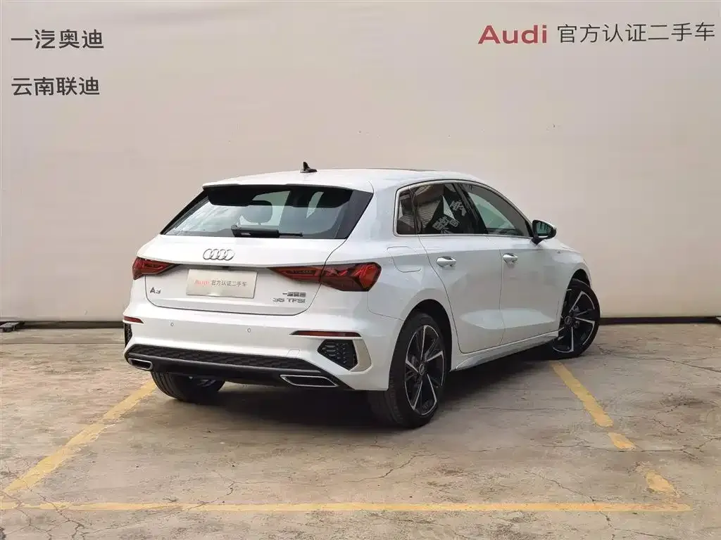 Audi A3 2023 из CN, фото 9