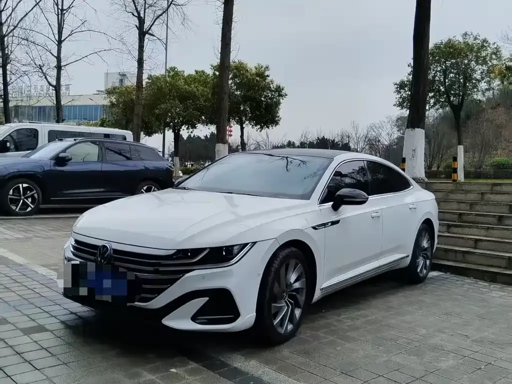 Volkswagen CC 2024 из CN, фото 1
