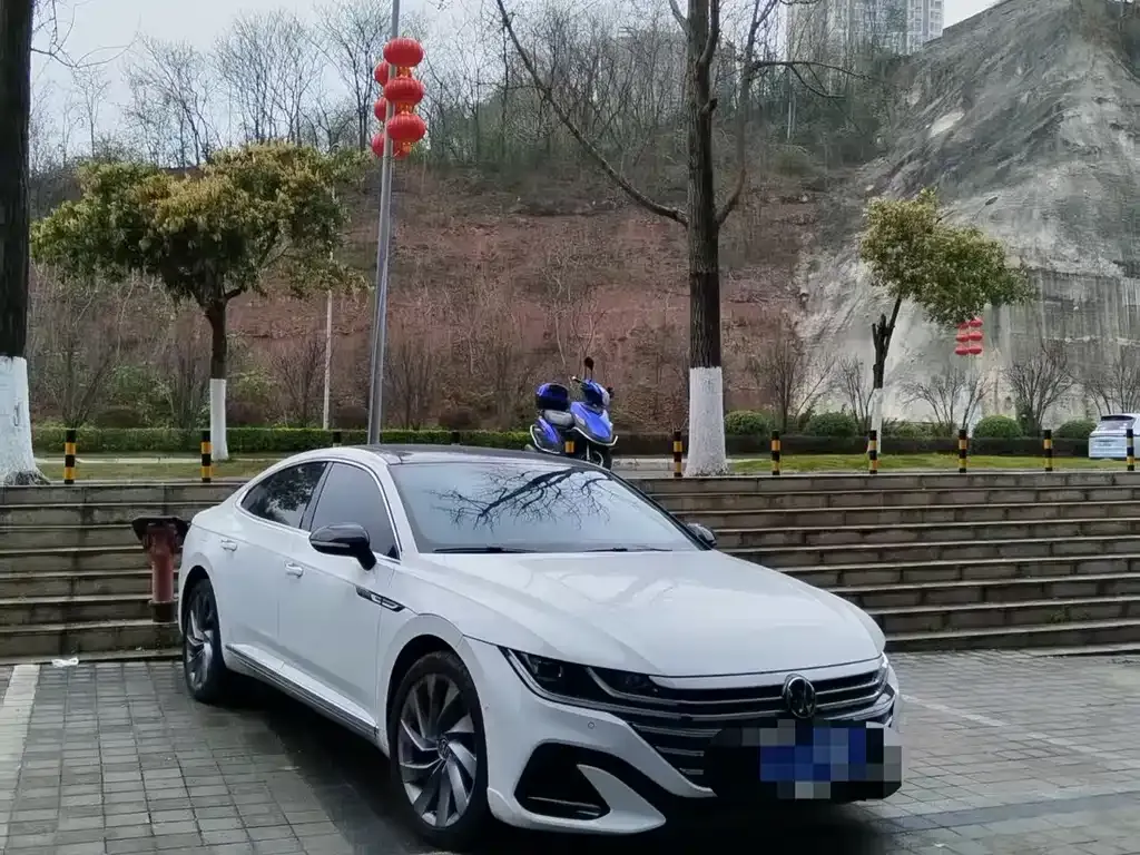 Volkswagen CC 2024 из CN, фото 4