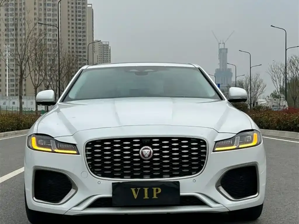 Jaguar XFL — фото 6