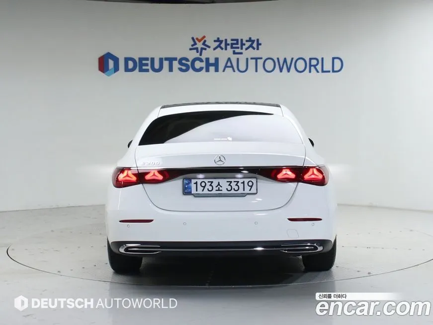 Mercedes-Benz E-Class 2024 из KR, фото 2