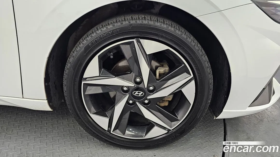 Hyundai AVANTE — фото 6