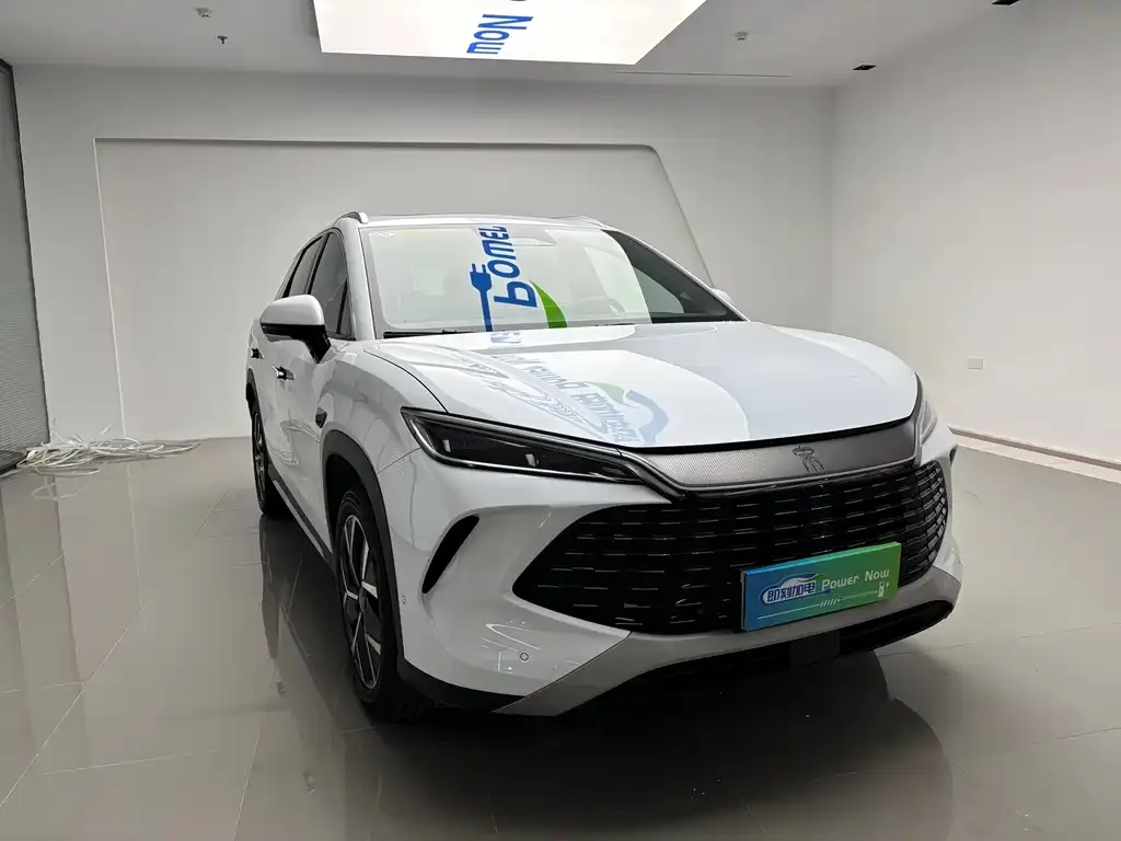 BYD L DM-i — фото 6
