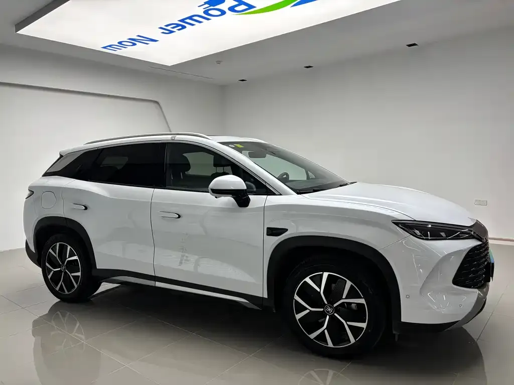 BYD L DM-i — фото 2