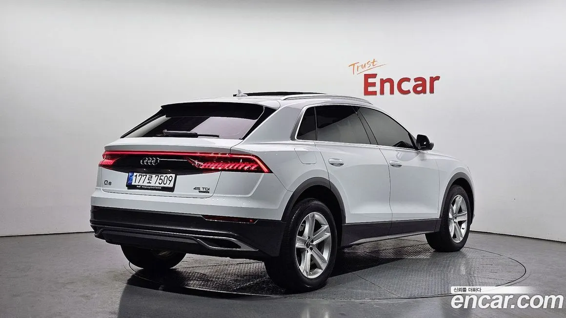 Audi Q8 2023 из KR, фото 4