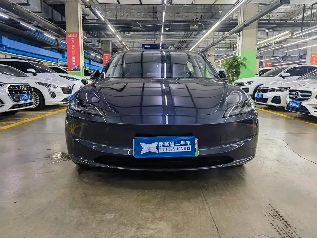 Tesla Model 3 — фото 3