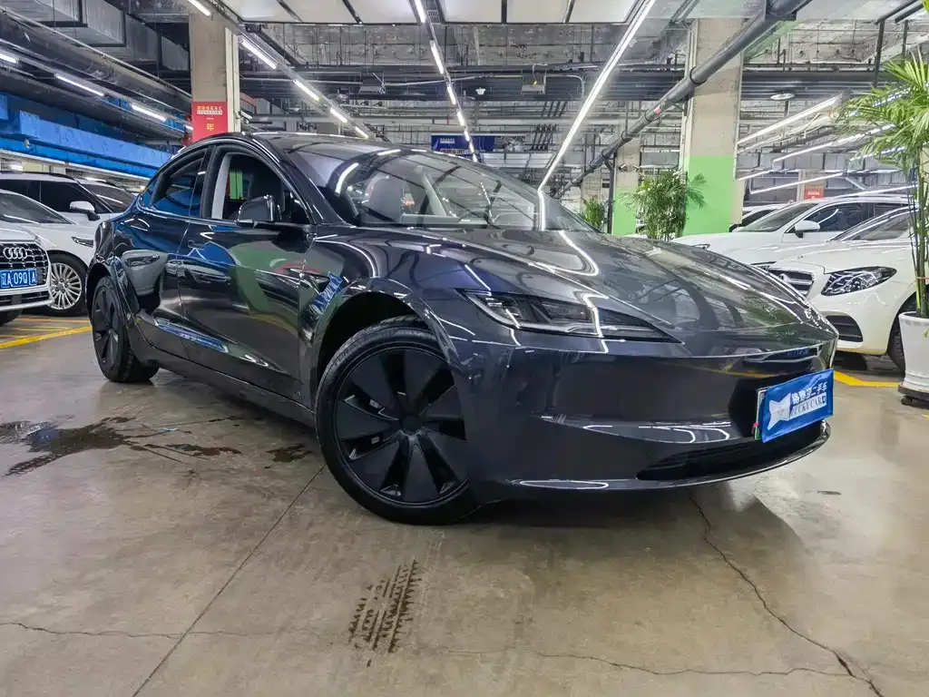 Tesla Model 3 — фото 2
