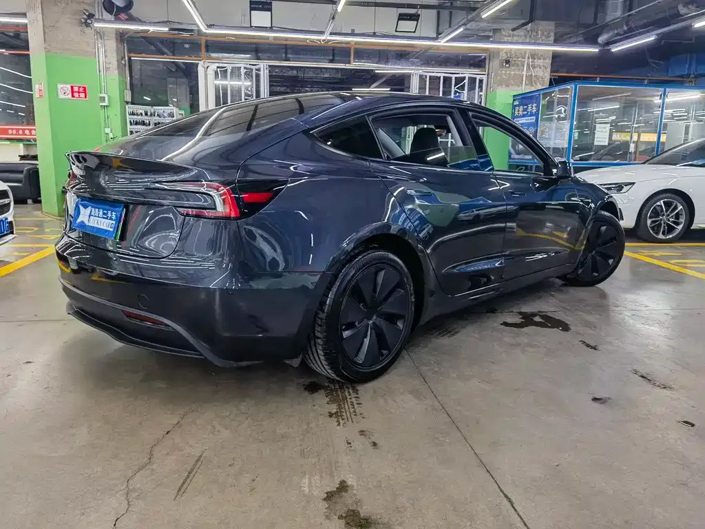Tesla Model 3 — фото 6