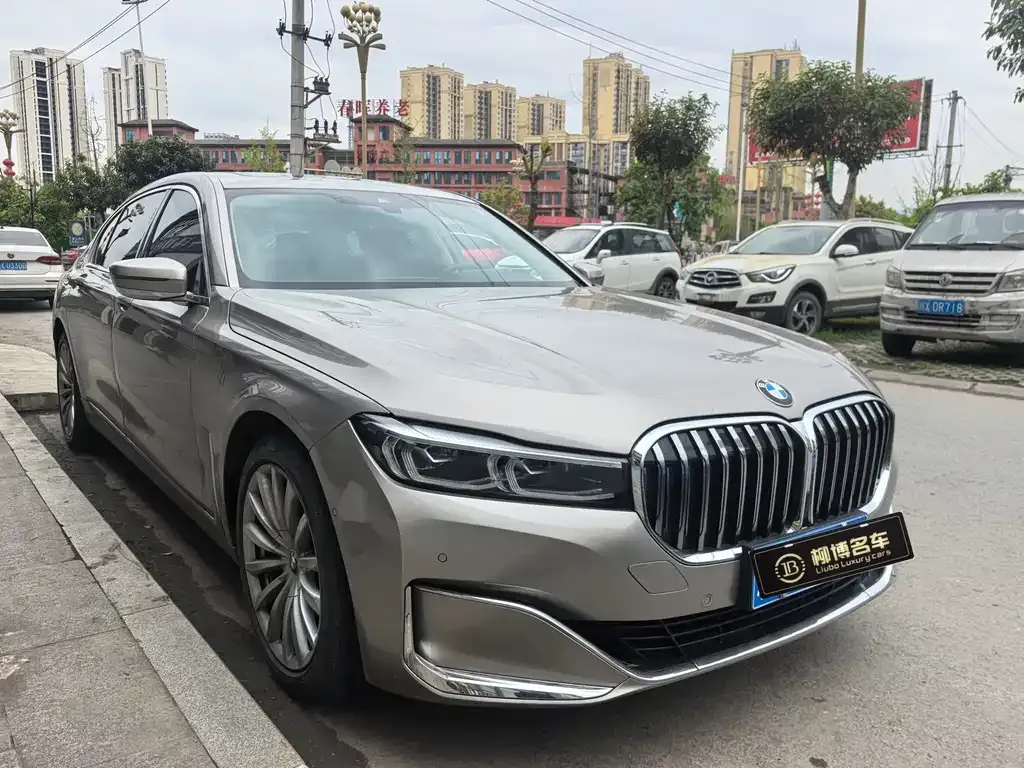 BMW 7 Series — фото 2