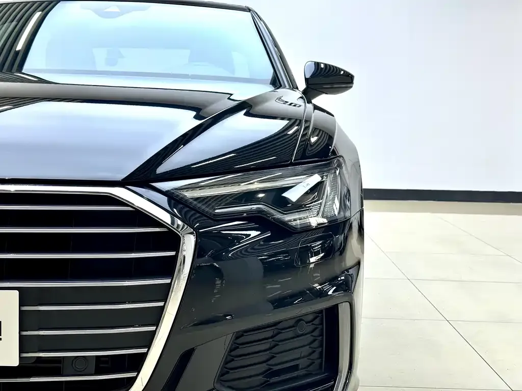 Audi A6L — фото 7