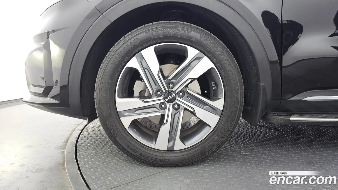 Kia Sorento — фото 9