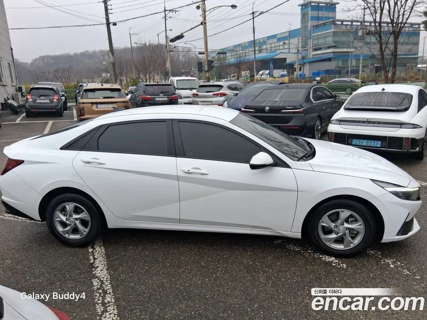 Hyundai AVANTE — фото 2
