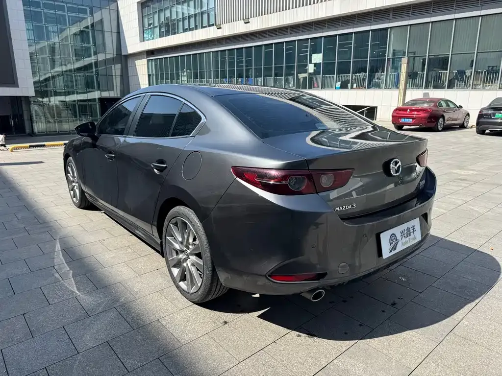 Mazda 3 Axela — фото 9