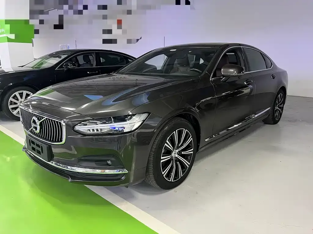 Volvo S90 — фото 1