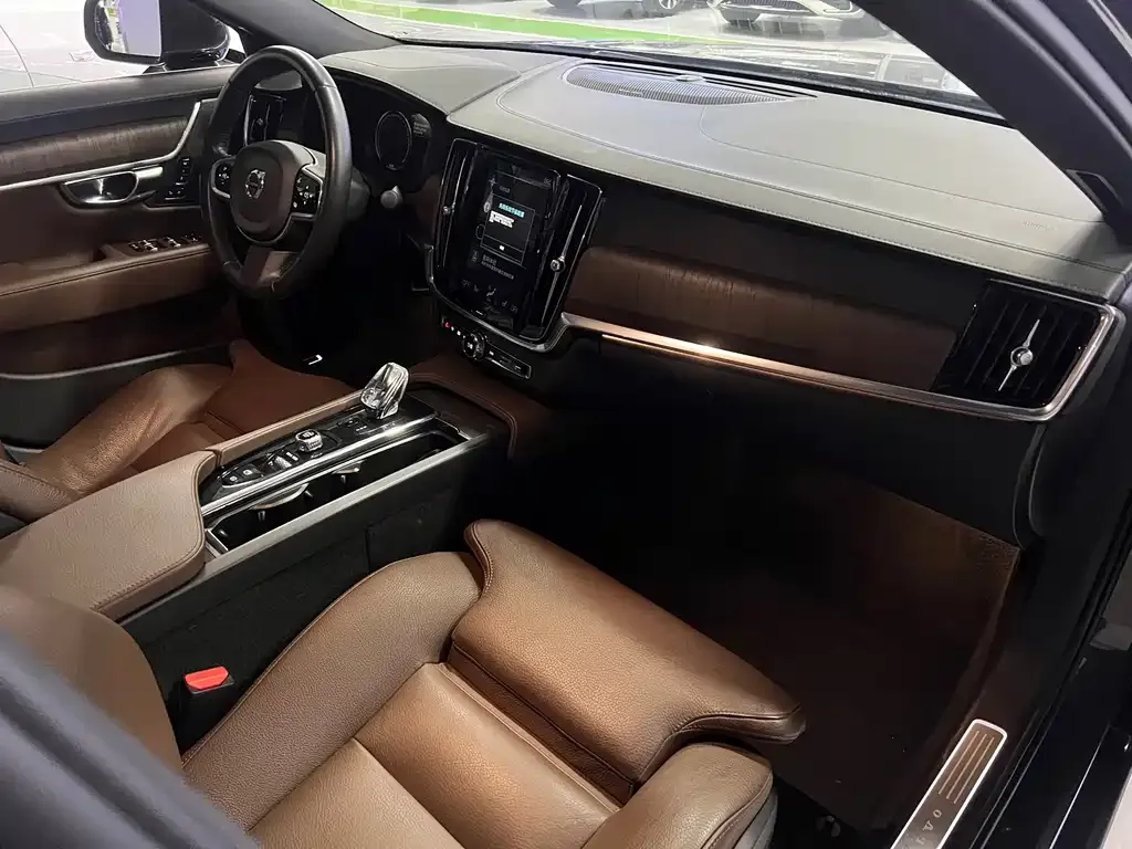 Volvo S90 — фото 7