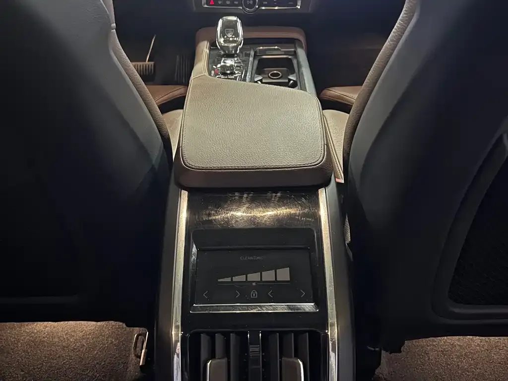 Volvo S90 — фото 10