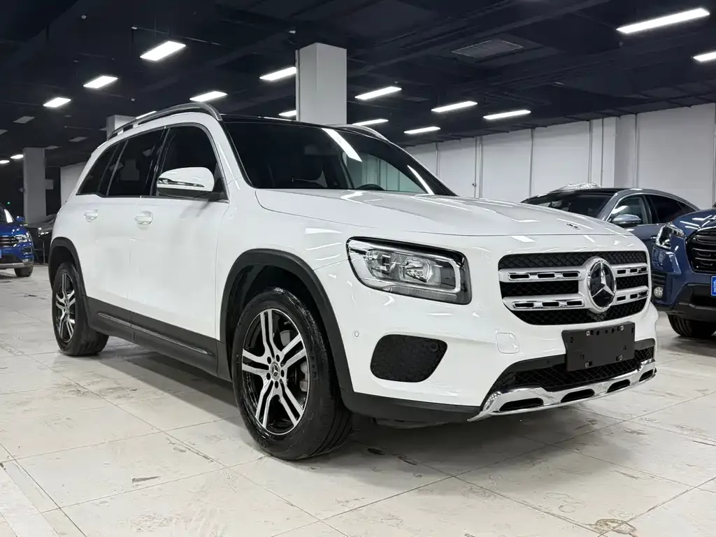Mercedes-Benz GLB — фото 9