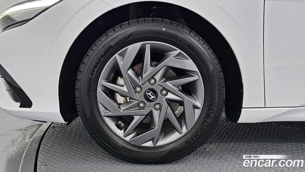 Hyundai AVANTE — фото 9
