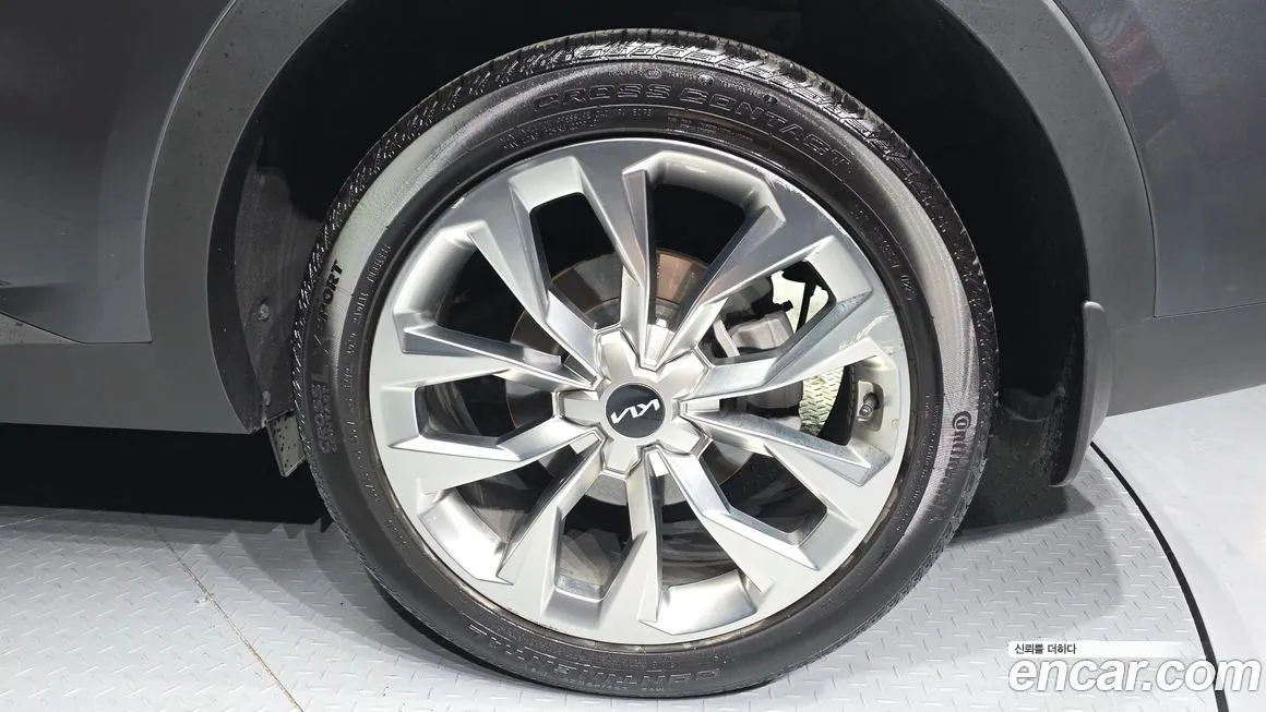 Kia Sorento — фото 10