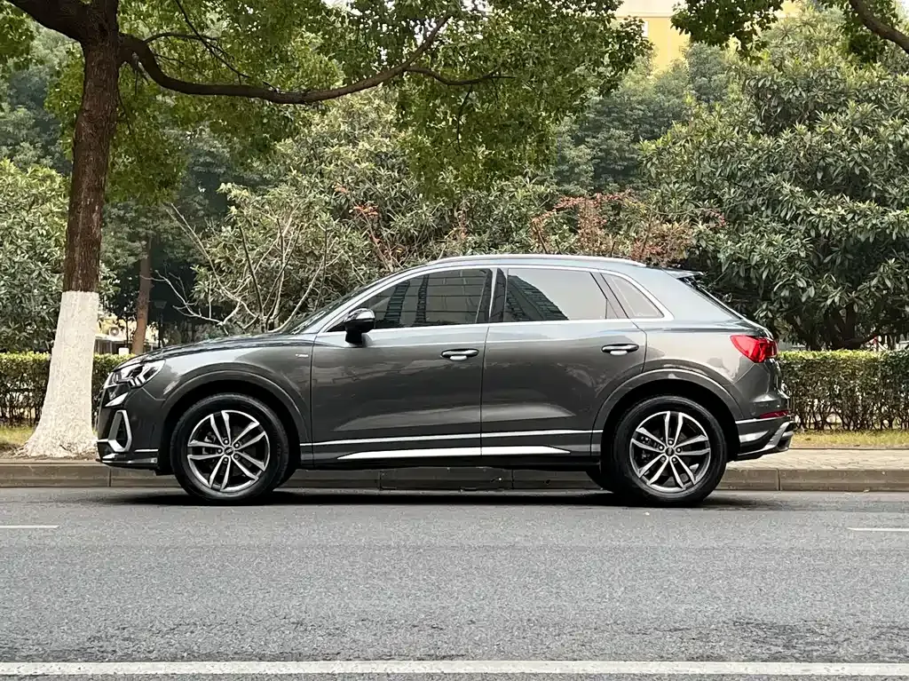 Audi Q3 2022 из CN, фото 10