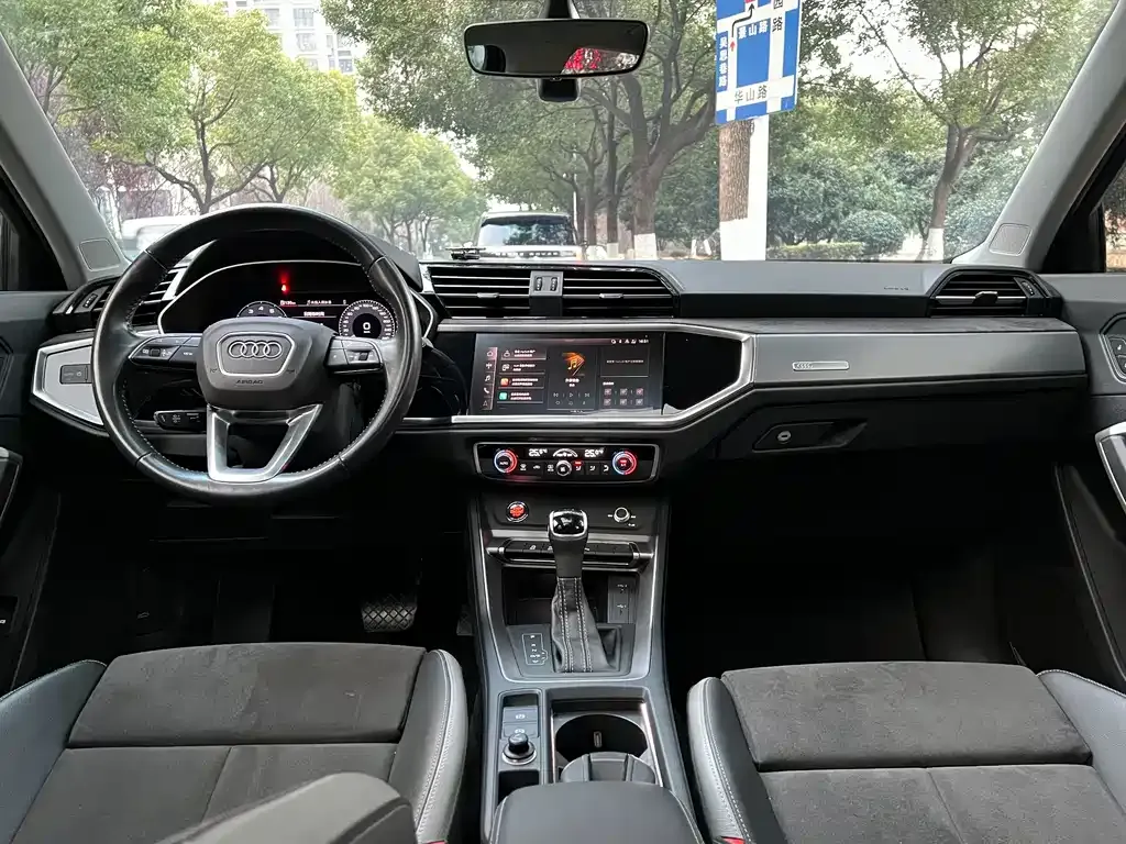 Audi Q3 2022 из CN, фото 3