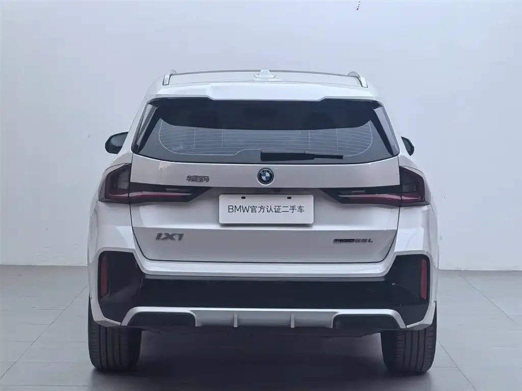 BMW iX1 2025 из CN, фото 5
