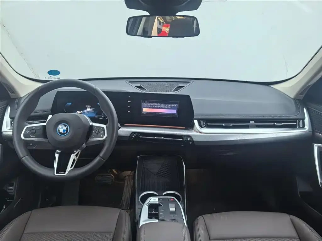 BMW iX1 2025 из CN, фото 9