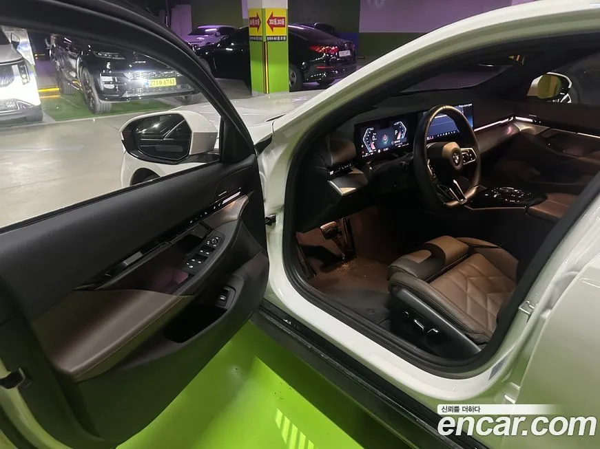 BMW 5-Series 2024 из KR, фото 7