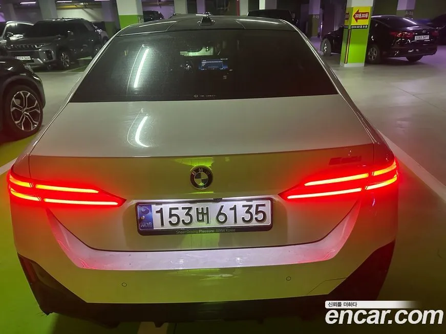 BMW 5-Series 2024 из KR, фото 8