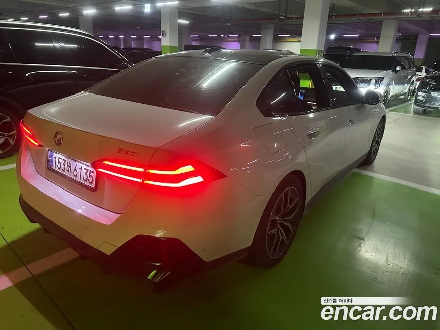 BMW 5-Series 2024 из KR, фото 6