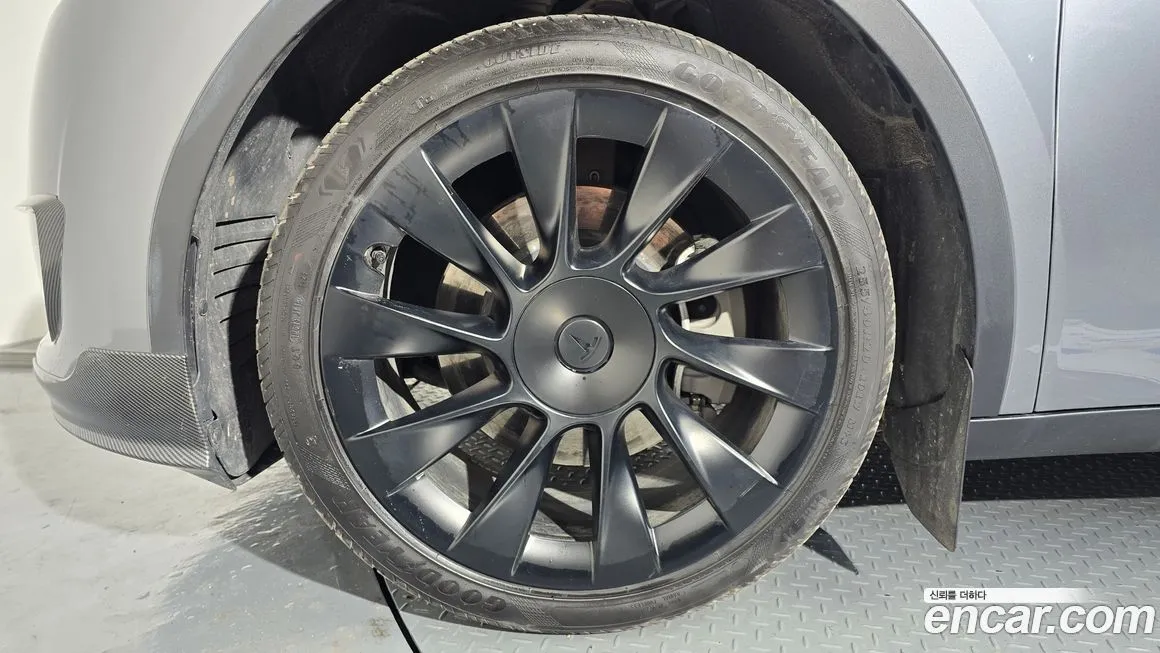 Tesla Model Y 2025 из KR, фото 3