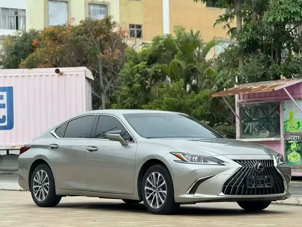 Lexus ES 2023 из CN, фото 4